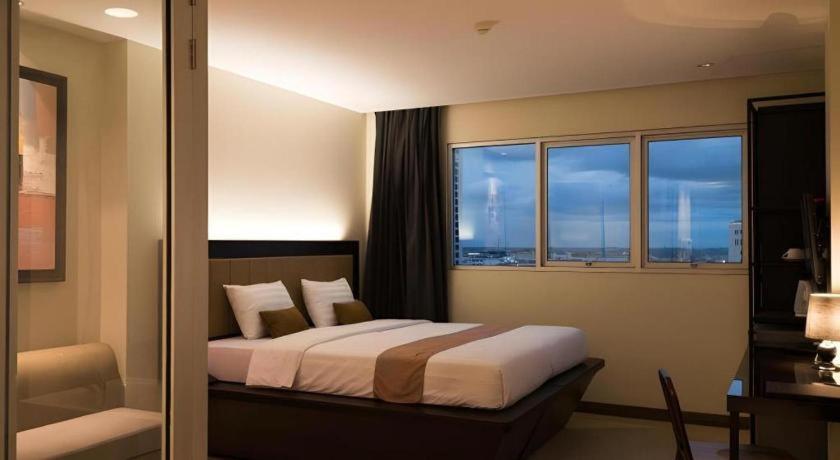 Gajahmada Avara Boutique Hotel Понтианак Экстерьер фото