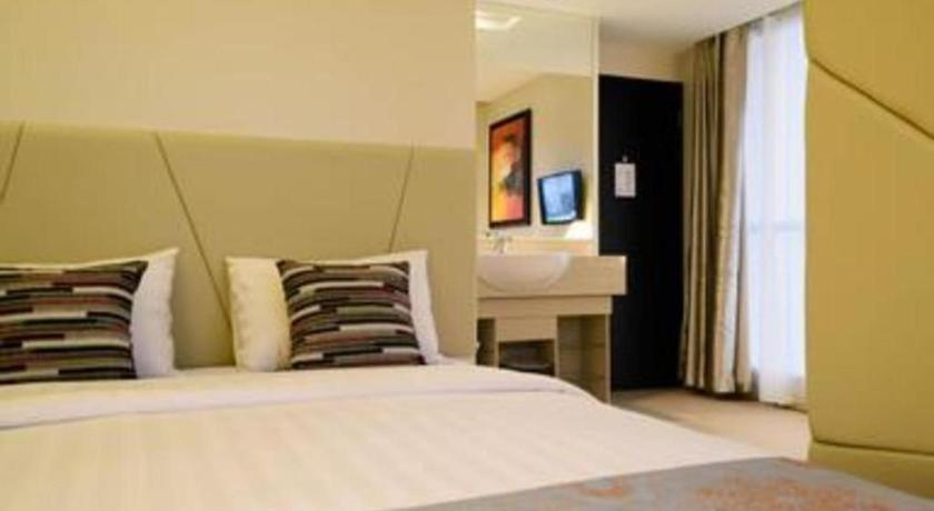 Gajahmada Avara Boutique Hotel Понтианак Экстерьер фото